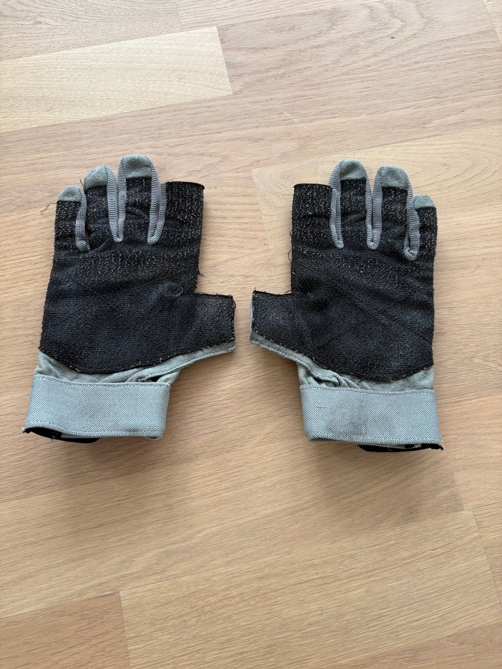 Gants & mitaines : Segelhansdchuhe Marine Pool Grösse M – D'occasion à Dornach par Hofleur 1