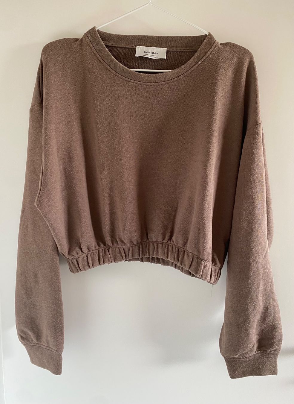 Pull&Bear Pullover & Sweatshirts: Pull&Bear cropped Pullover – Gebraucht aus Oberdiessbach von cor_2nrl