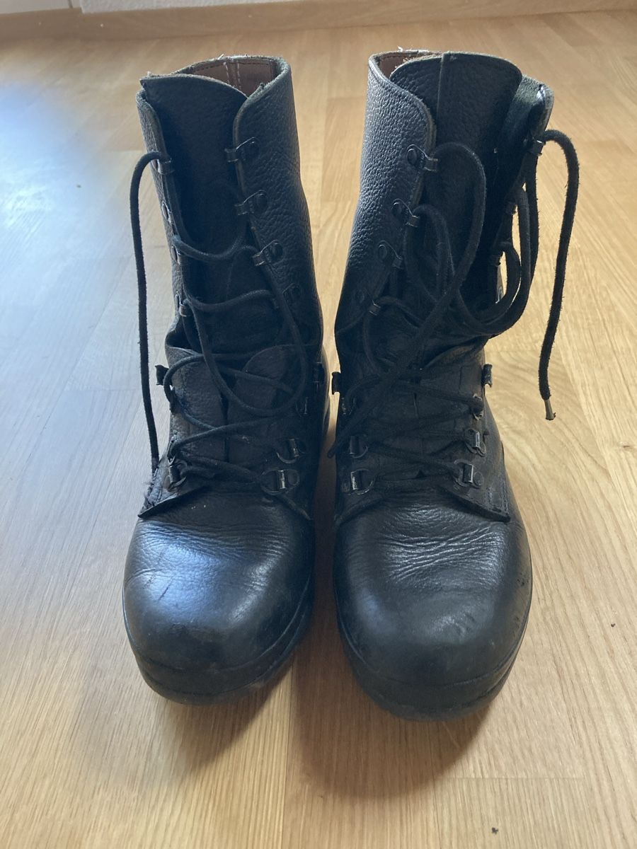 Scarpe da uomo: Militärstiefel – Usato da Burgdorf venduto da Nouralex 1