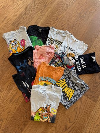 12 x T-Shirts für Kinder, Gr. 11 bis 12 Jahre, neuwertig
