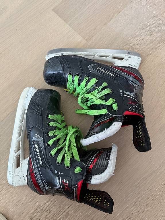 Bauer Patins à glace: Bauer Eishockey Schlittschuhe 2x Gr 33 – D'occasion à Gümligen par xifenglie 3