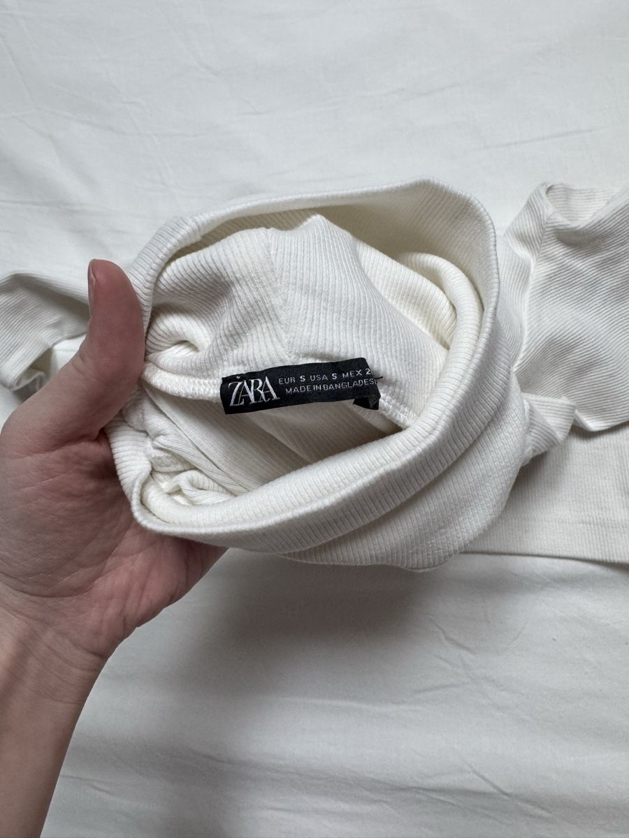 Zara T-shirt: Zara Dolcevita Bianca Taglia S – Nuovo e nell'imballaggio originale da Faido venduto da sof_6jgl 1