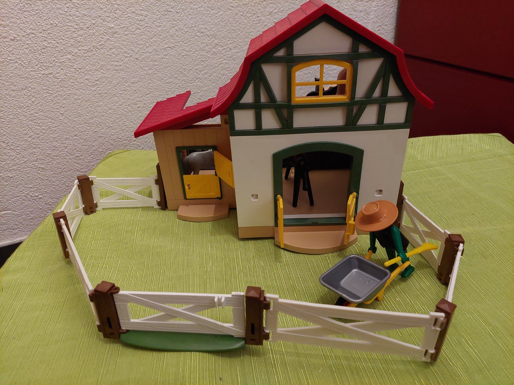 Playmobil Giocattoli: Playmobil - Pferdehof – Usato da Salmsach venduto da TomGi01