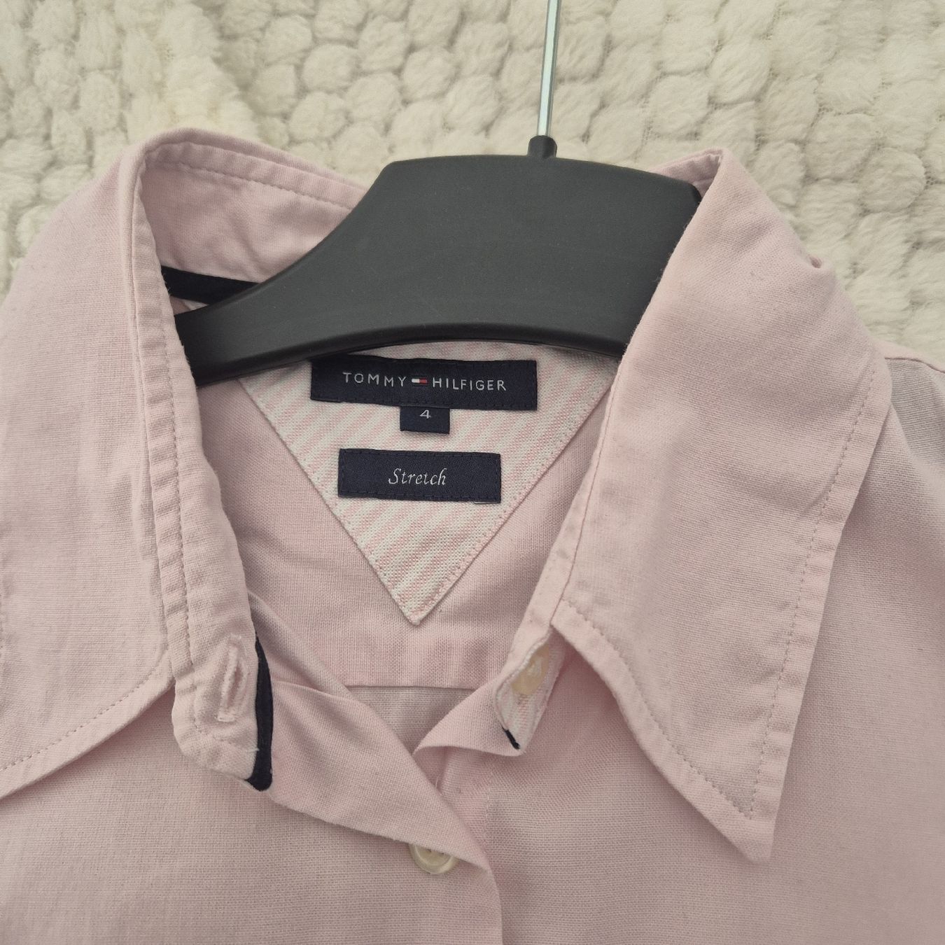 Tommy Hilfiger Camicette: Bluse Tommy Hilfiger Grösse 4 rosa Stretch langarm  – Usato da Münchenstein venduto da yes_l59n 3