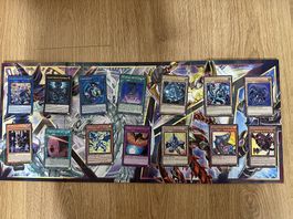 Yu-Gi-Oh! Kartenlot mit 30+ Karten | HolosUltra/Secret Rares