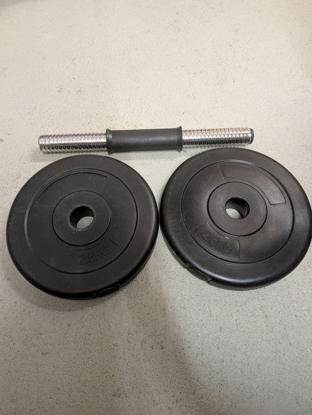 Manubri & Pesi: Kurzhantelstange + 2x2.5kg – Usato da Cham venduto da inf_58hl