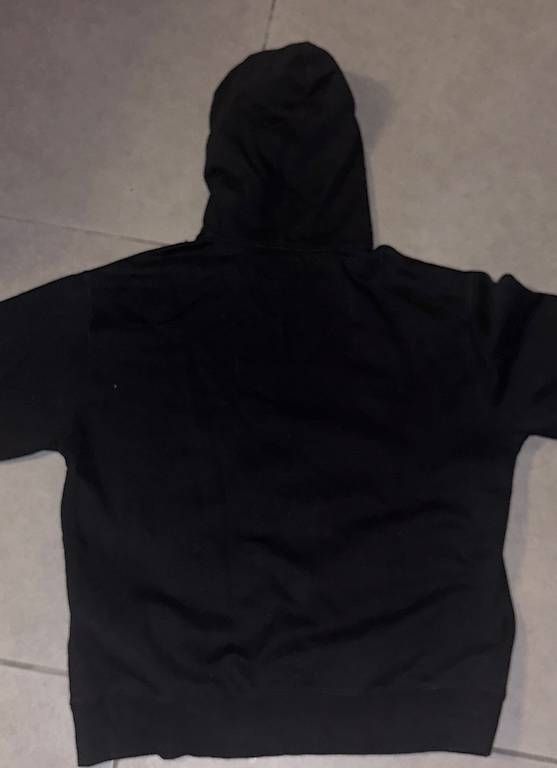 Pullover & Sweatshirts: Sweet à capuche Bakervca Taille L – Gebraucht aus Confignon von meg_qb7b 1