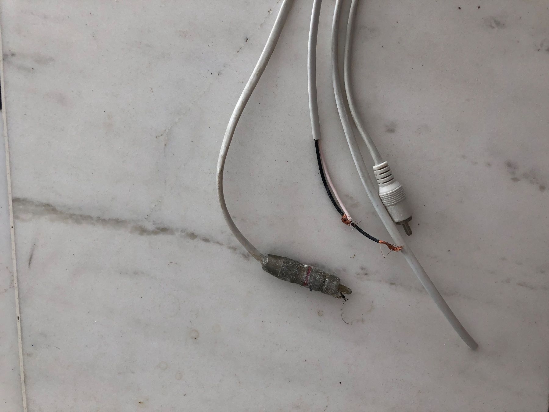 Bose Lautsprecher: BOSE Lautsprecher mit Ständern weiss 4 Stk – Gebraucht aus Laupersdorf von TaBeK1974 3