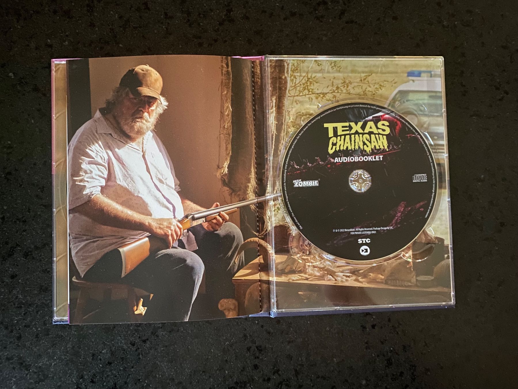 Tutti i DVDs: Texas Chainsaw Mediabook Blu-ray + CD Sehr Gut – Usato da Schmitten FR venduto da FilmRarities 5