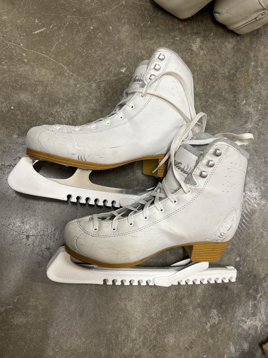 Pattini da ghiaccio: Schlittschuhe – Usato da Luzern venduto da Juhui06