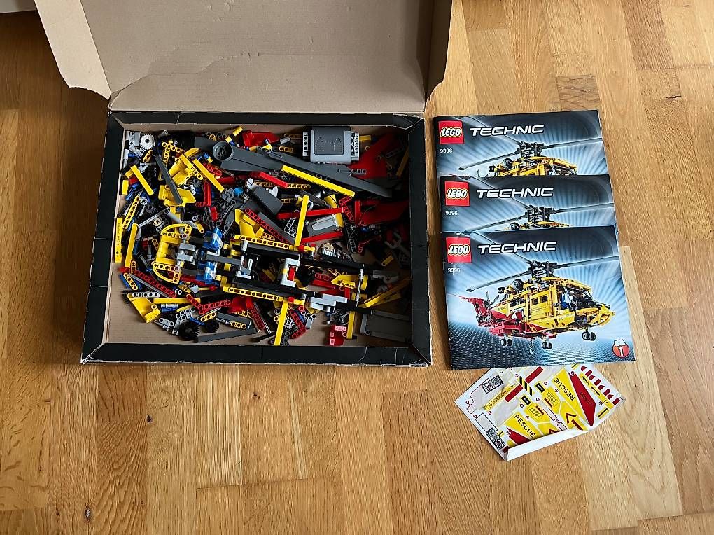 Technics Kit di costruzioni: Lego Technic Hubschrauber 9396 – Usato da Zürich venduto da Koereli01 1