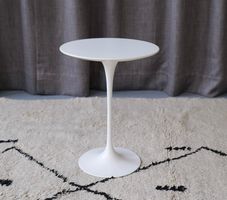 Eero Saarinen side table by Knoll International