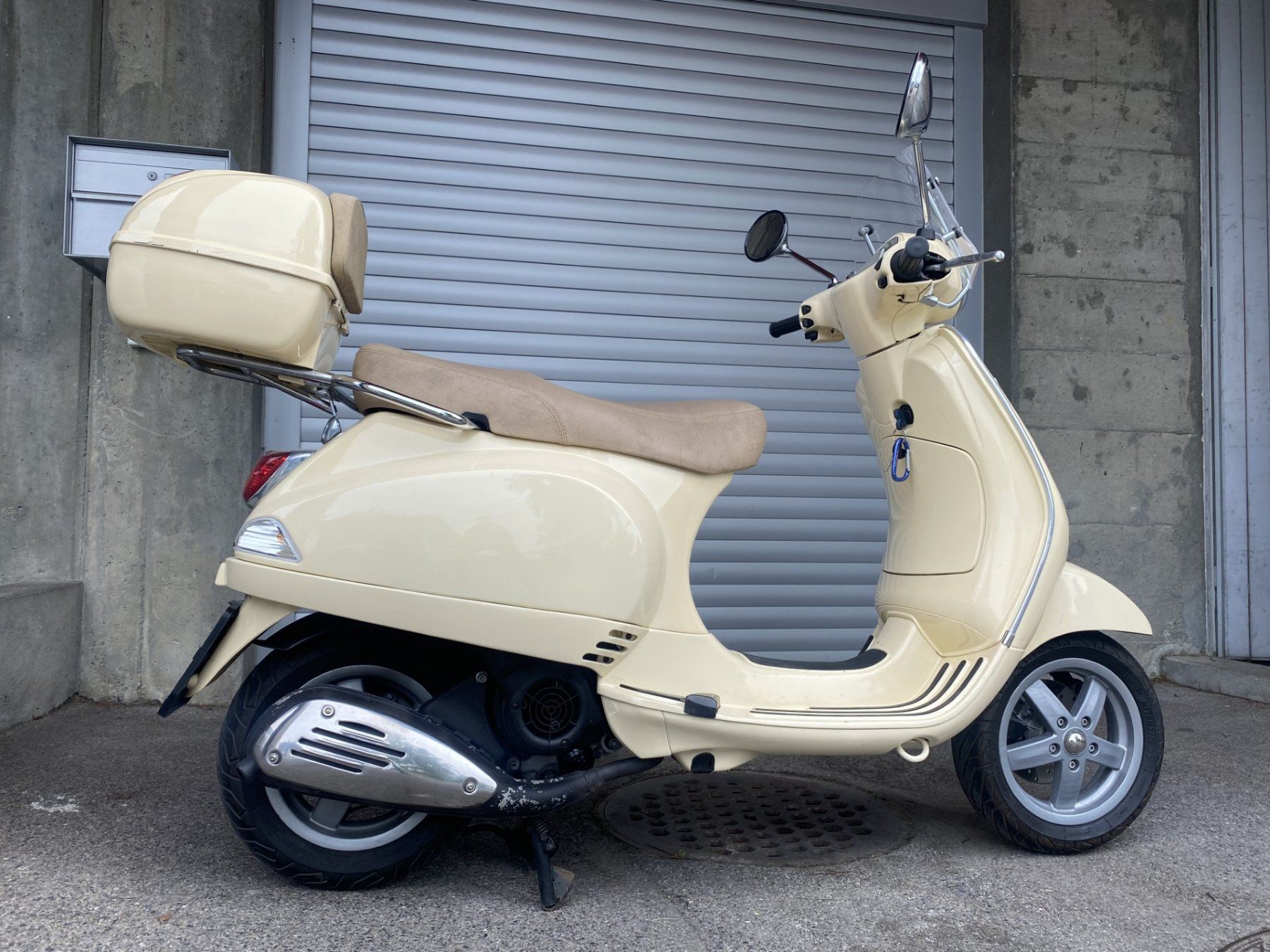 Vespa Scooter: VespaLX 125 – Usato da Bolligen venduto da han_2s8w