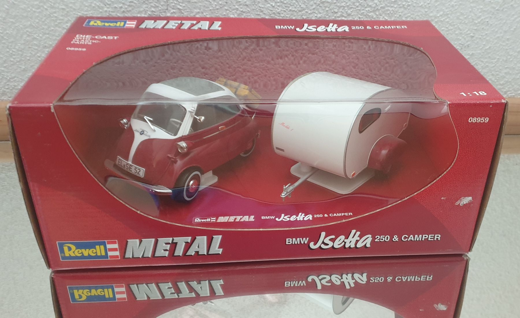 BMW Modellautos: BMW Isetta mit Wohnwagen Revell 1/18 – Neu und originalverpackt aus Münchwilen TG von Preepy