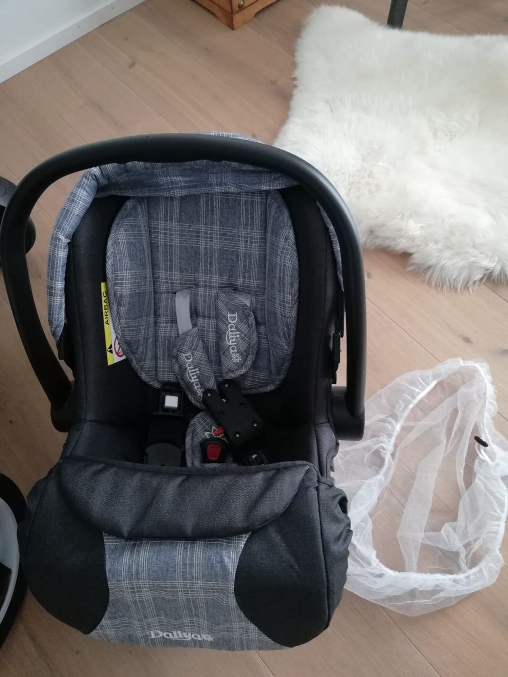 Carrozzine: Fast neuer Kinderwagen mit vielen Extras – Nuovo (secondo la descrizione) da Untersiggenthal venduto da Jackes 2