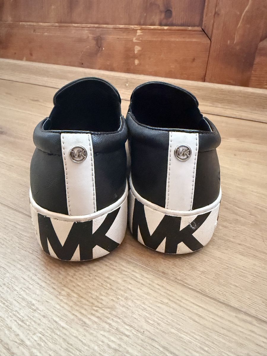 Michael Kors Chaussures femmes: Mickael Kors chaussures t39 – D'occasion à La Sagne VD par jeliquidetout 2