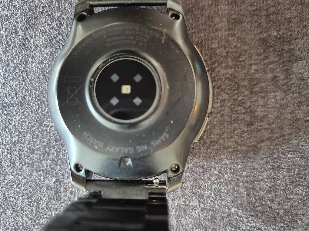 Samsung Smartwatch: Samsung Galaxy Watch SM-R810 – Usato da Wetzikon ZH venduto da Gda.rakic 3