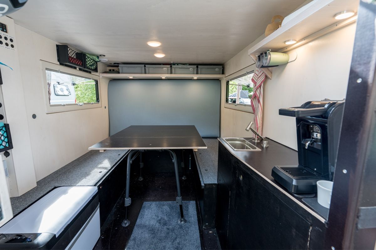 Véhicules de camping: Mini Wohnwagen Campinganhänger Eigenbau Autark – D'occasion à Winterthur par hofmanns 6
