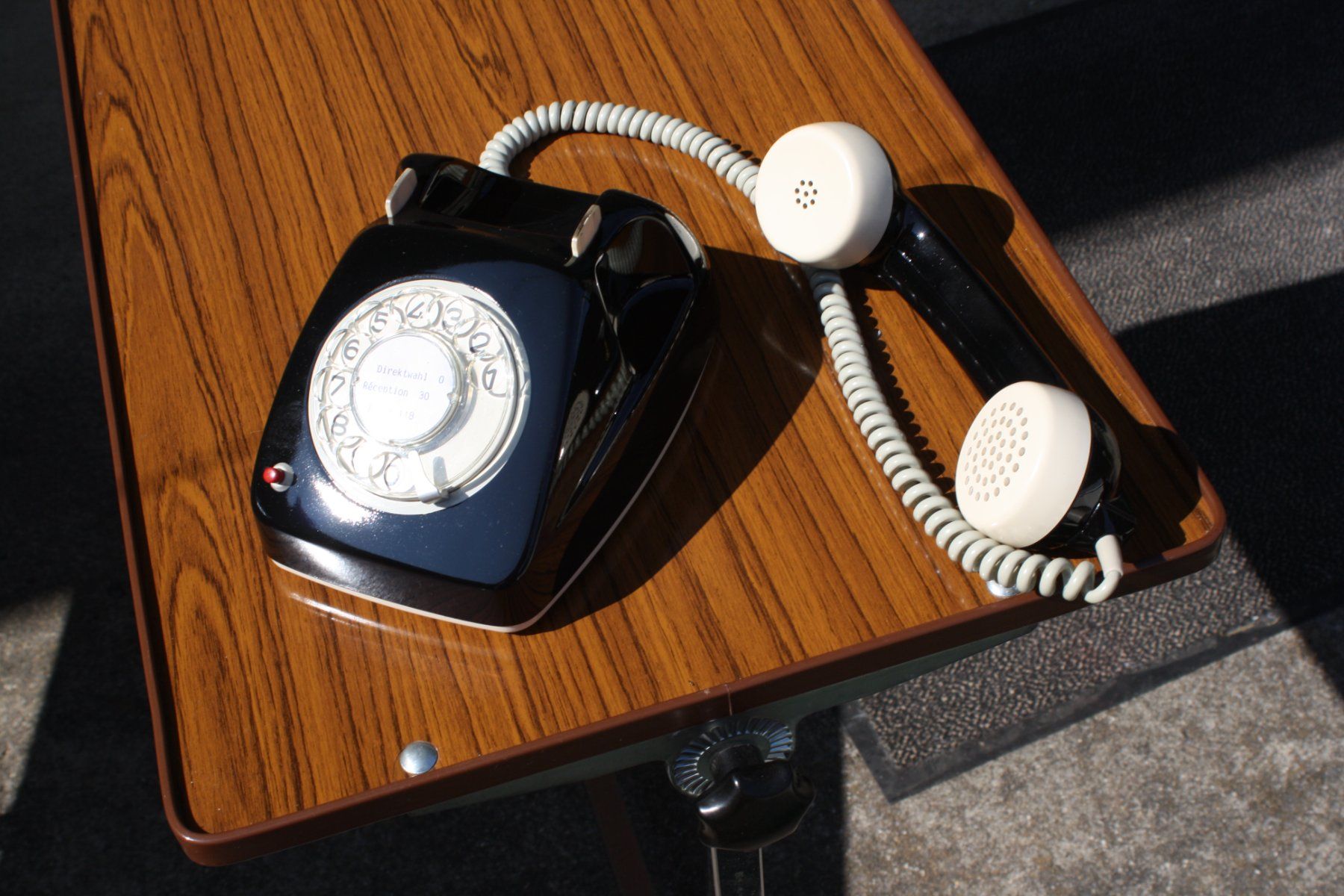 Telefoni: TELEFON VINTAGE MIT WÄHLSCHEIBE – Usato da Wauwil venduto da Pneuedy 4