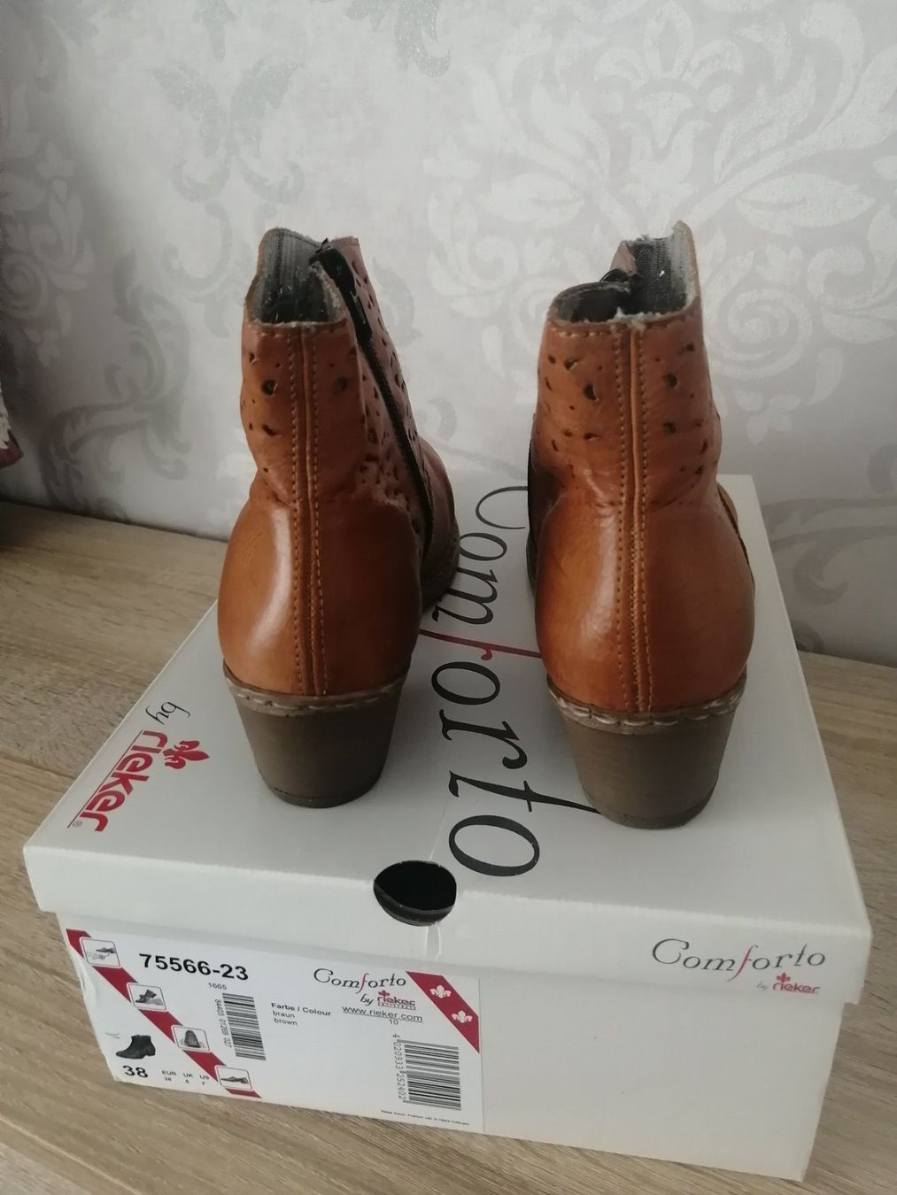 Damenschuhe: Damen Kurzstiefel Gr. 37-38 – Gebraucht aus Henau von AXAA 1