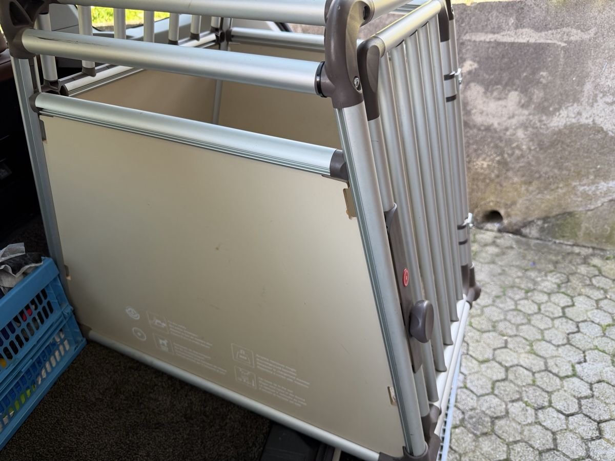 4pets Cages, transport & sécurité: 4pets Hundebox Comfortline TWO – D'occasion à Beromünster par Ctempo 2