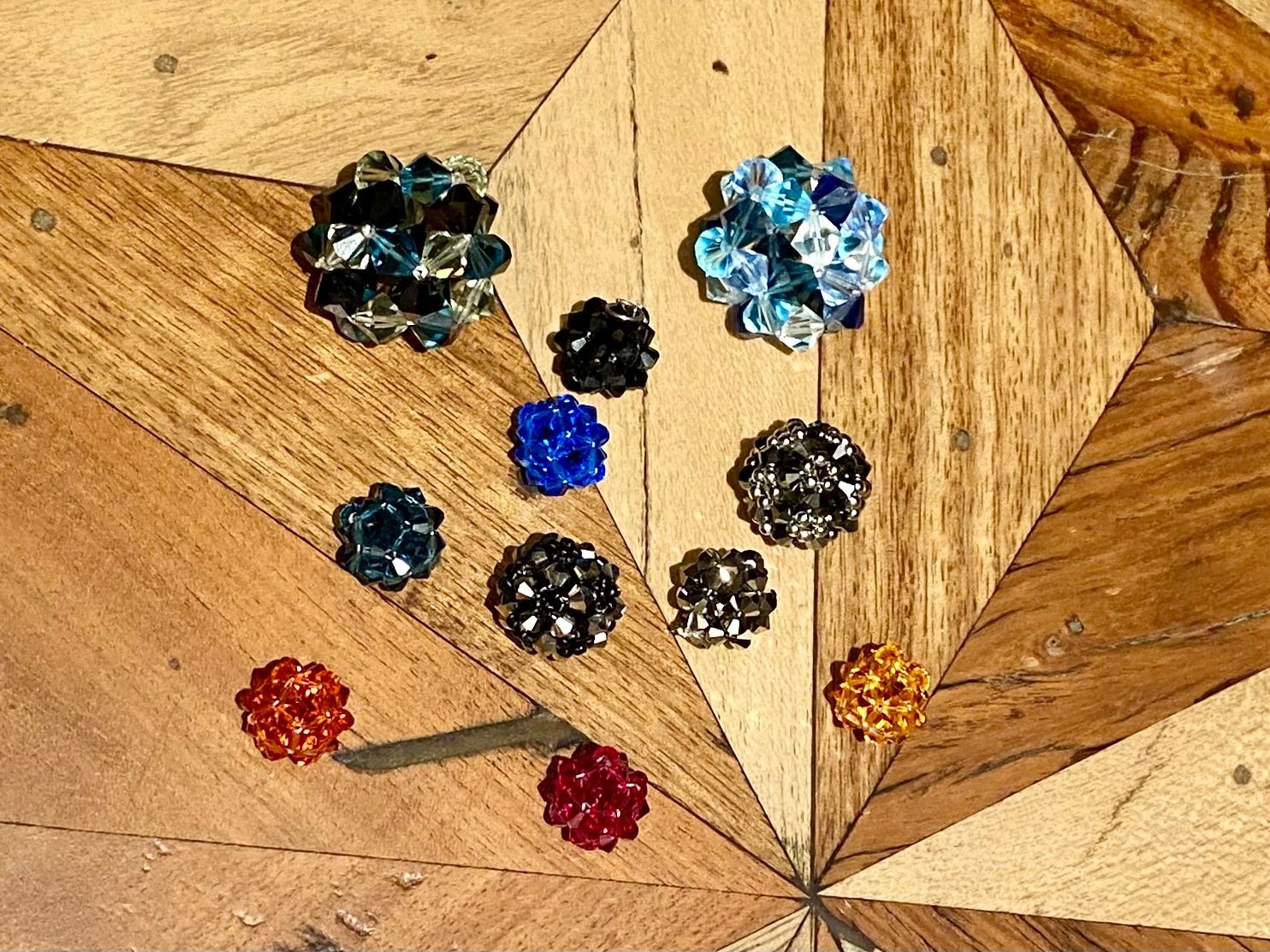 Ciondoli: Glitzernde Schmuck-Kristallkugeln, neu – Nuovo (secondo la descrizione) da Stadel b. Niederglatt venduto da sandart