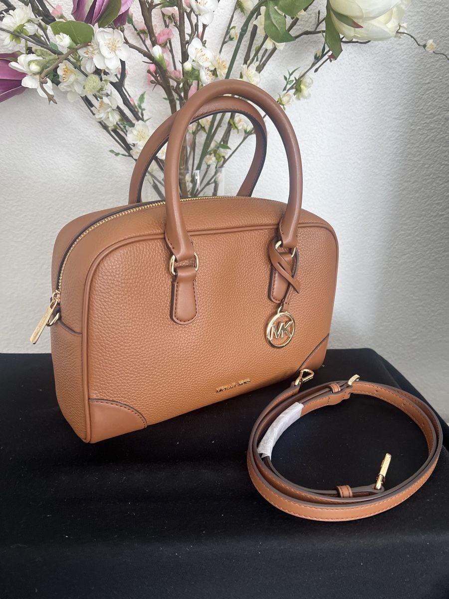 Michael Kors Taschen für Damen: Michaelkors Thompson – Neu und originalverpackt aus Niederbipp von thu_b56g 2