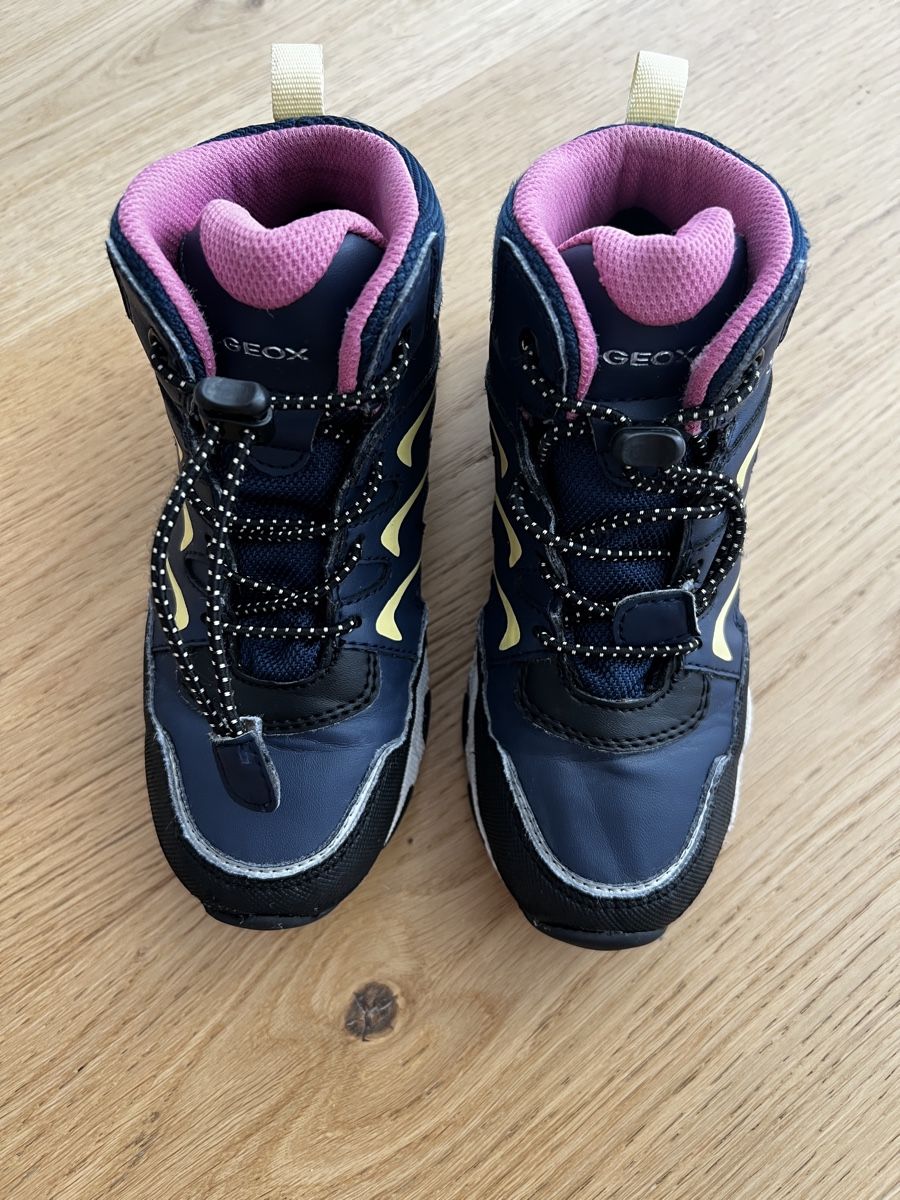 Geox Schuhe für Jungen: Chaussures d'hiver Geox, taille 30 – Gebraucht aus Romanel-sur-Lausanne von RitaPereira 3