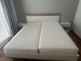 Bettrahmen für Doppelbett 180x200 inkl. 1 Nachttisch