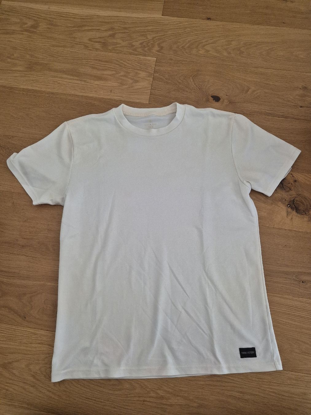 Hollister T-Shirts: Hollister Cooling Tee Weiss Grösse M – Gebraucht aus Zuzgen von SaBee91 1