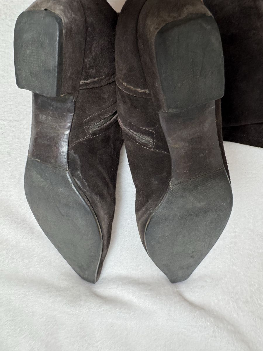 Prada Scarpe da donna: Elegant Brown Suede Knee-High Boots - Size 37 – Usato da Genève venduto da Lux_trend26 5
