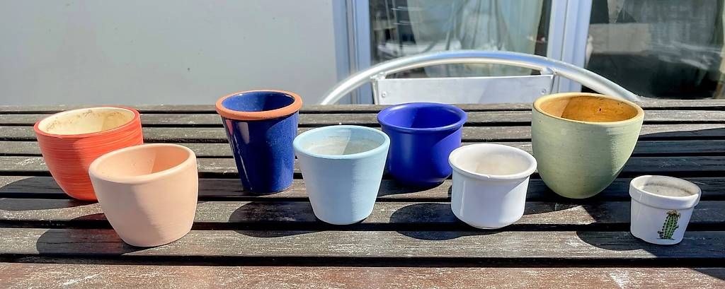 Vasi per fiori: 8 Stück diverse kleine Blumentöpfli – Usato da Jonschwil venduto da relnheaz
