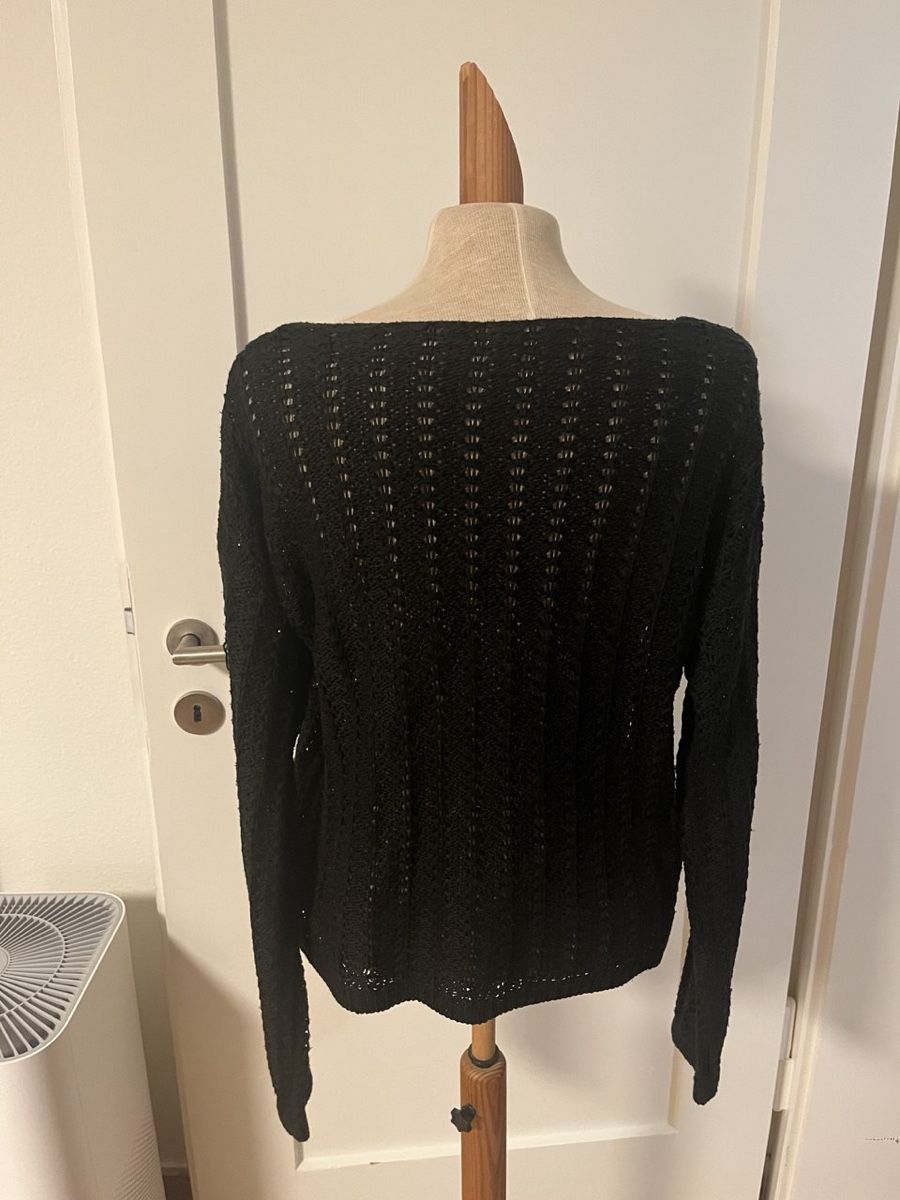 Maglioni & Felpe: Schwarzer Strickpullover mit Lochmuster, Grösse M – Usato da Zürich venduto da Brobin 2