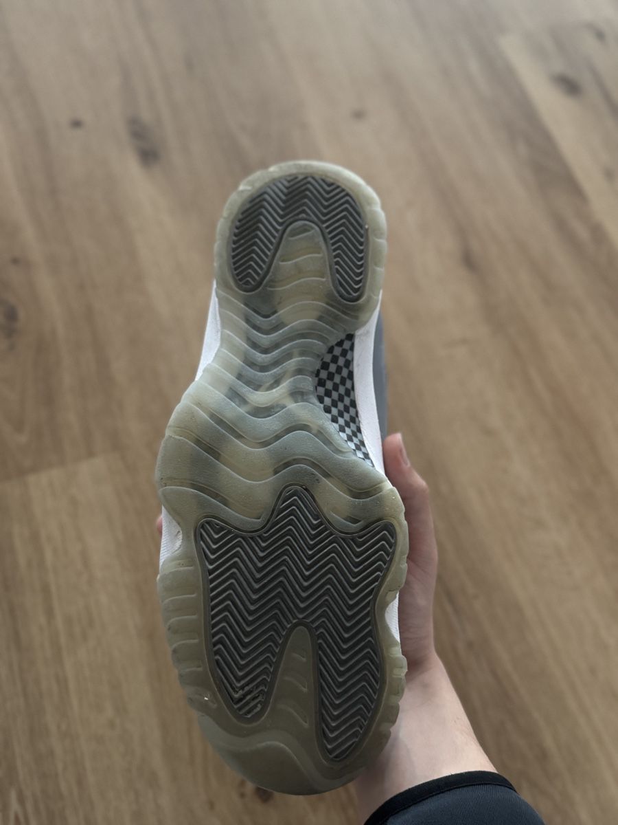 Scarpe da uomo: Air Jordan 11 cool grey – Usato da Lengnau BE venduto da kev_7fhj 2