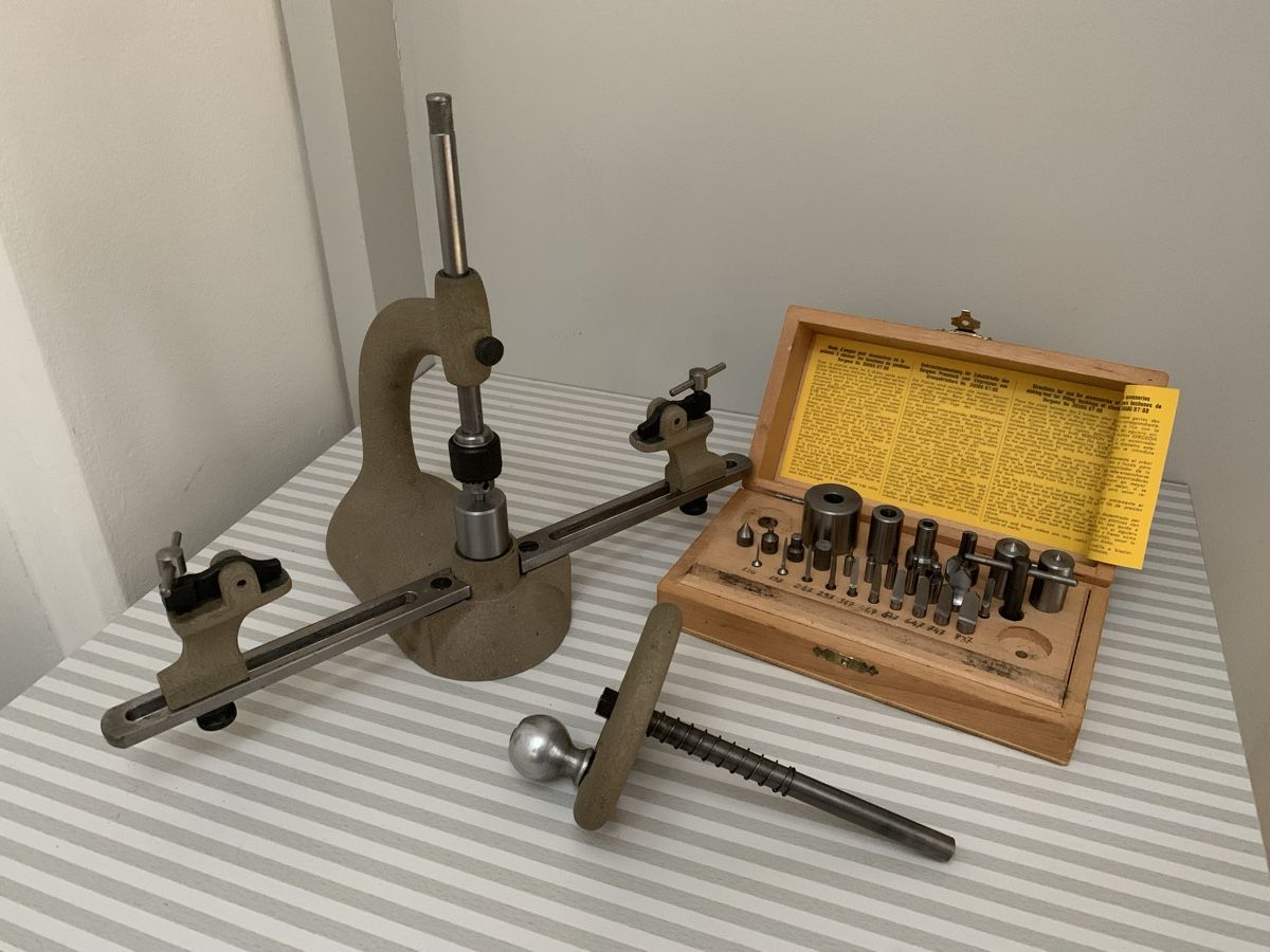 Outil Horloger Ancien : Potence Multifonctions Bergeon - Pour Équarrissage & Réparations - Occasion