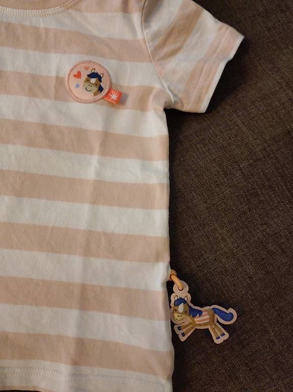 Ensembles coordonnés: Kurze Latzhose mit T-shirt – D'occasion à Dotzigen par Elicec01 2