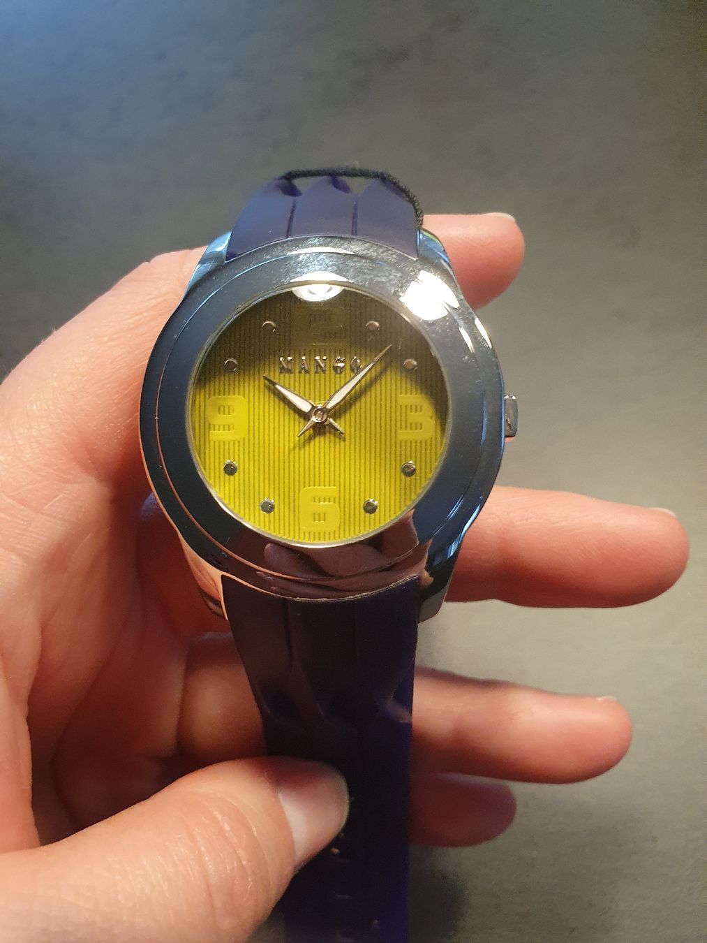 Orologi: Mango Damenuhr NEU – Nuovo (secondo la descrizione) da Derendingen venduto da Carand12