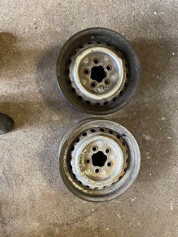 Cerchioni: 2 jantes de bus vw T2 ouT3 – Usato da Les Vieux-Prés venduto da PX132