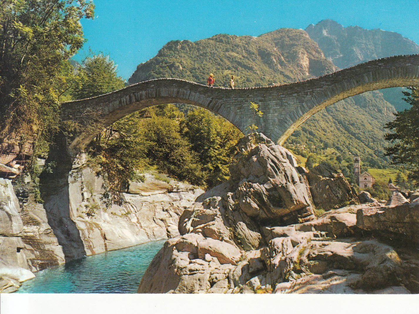 Cartoline postali: Lavertezzo ca. 1980 – Usato da Bürglen TG venduto da StampGraf
