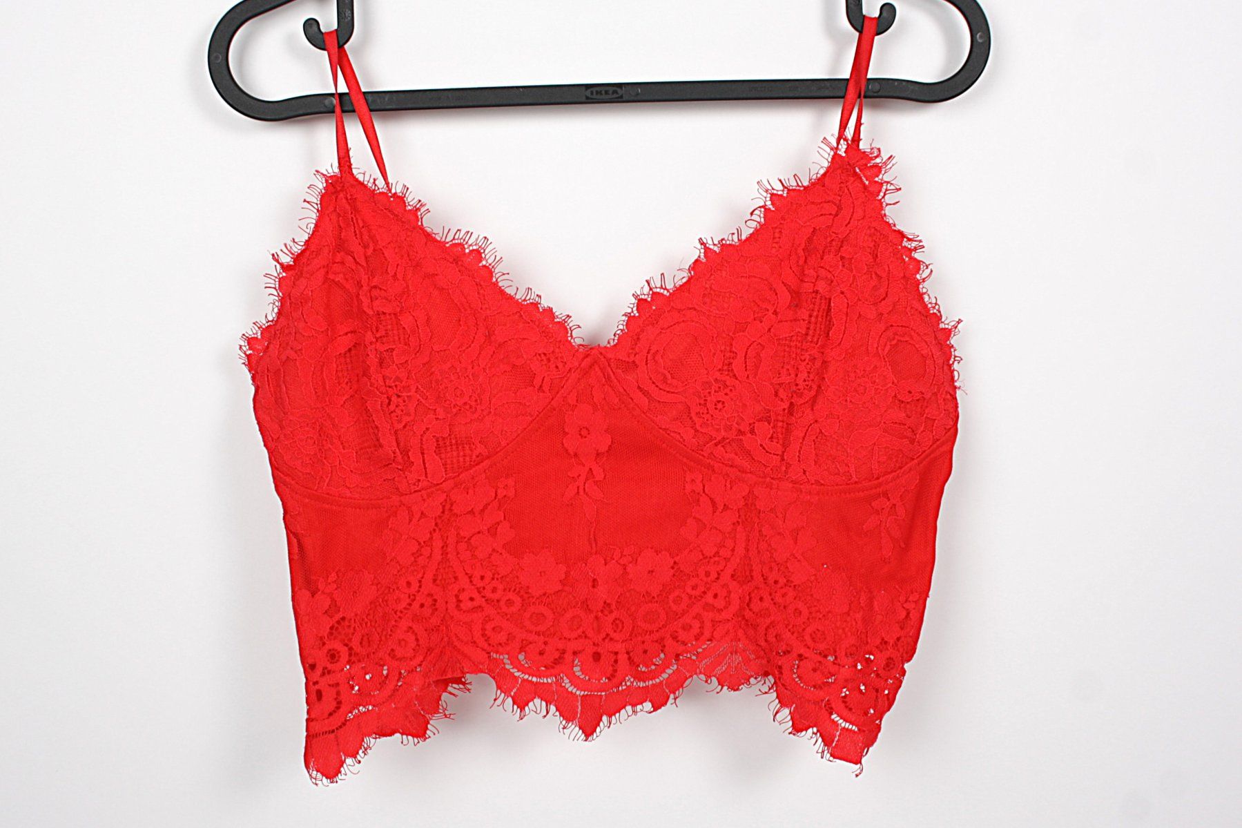 Tops: AMISU Spitzentop Gr.S rot – Gebraucht aus Zollikofen von Restwert_Zollikofen