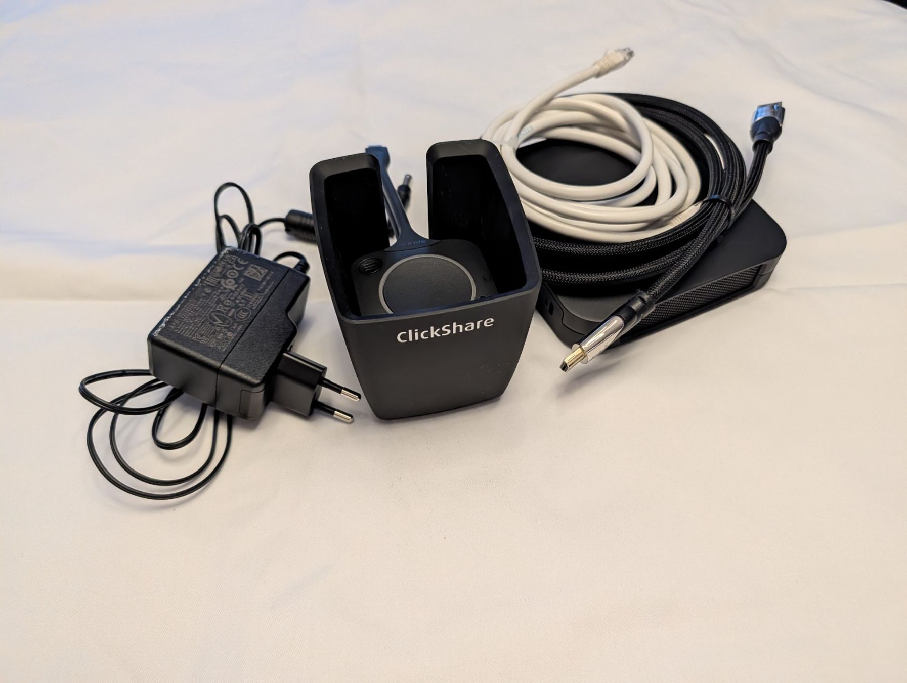 Systèmes audio & multimédias: Barco ClickShare C-10  USB C – D'occasion à Zürich par Pastuszkana