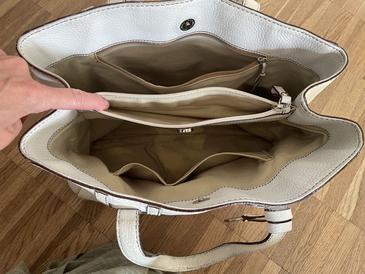 Coccinelle Borse da donna: Coccinelle Handtasche Leder in weiss – Usato da St. Moritz venduto da cri_h9tt 3