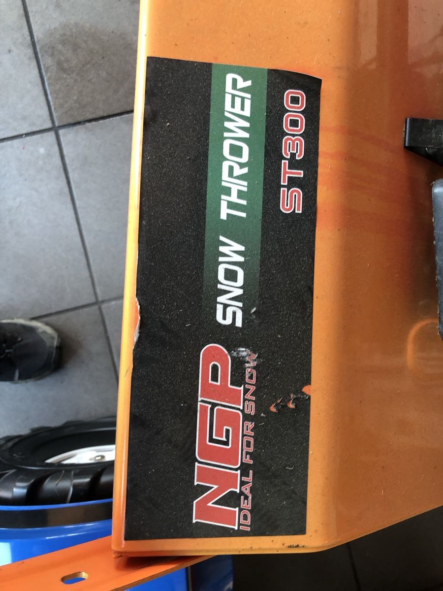 Tutte le macchine: NGP ST300 Schneefräse – Usato da Bützberg venduto da Wuethrich4922 2