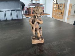 Ancienne Statuette Enfant Jouant de la Clarinette en Bois