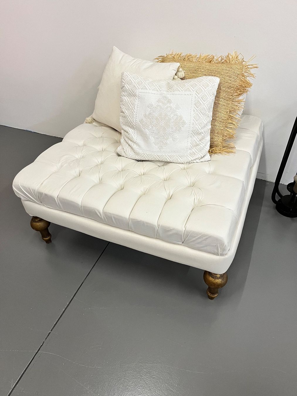 Sgabelli: Pouf Beige – Usato da St. Gallen venduto da Viste 2