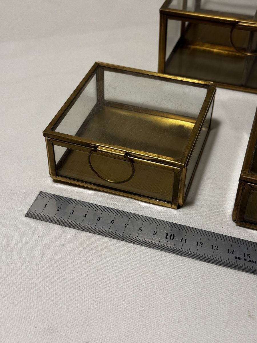 Portagioie: Schnuckbox - Schmuckkästchen/ Vitrine goldig – Usato da Stüsslingen venduto da leo_nzh6 5