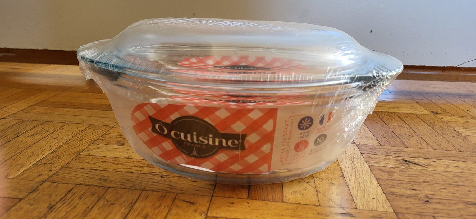 Töpfe: Kasserolle / Bräter aus Glas mit Deckel - neu verpackt – Gebraucht aus Duggingen von lot-of-fun