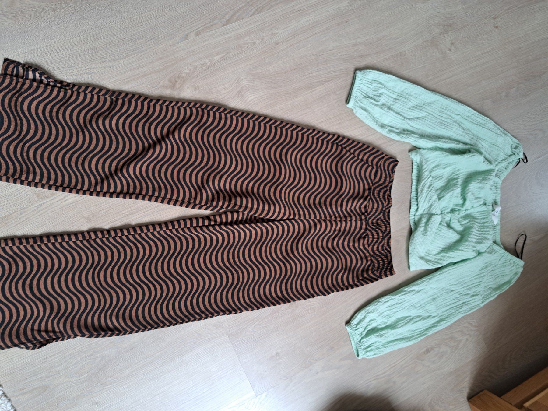 Lotti & Set di vestiti: Sommer Set Mädchen Gr. 134/140 – Usato da Biel/Bienne venduto da Flowi 1
