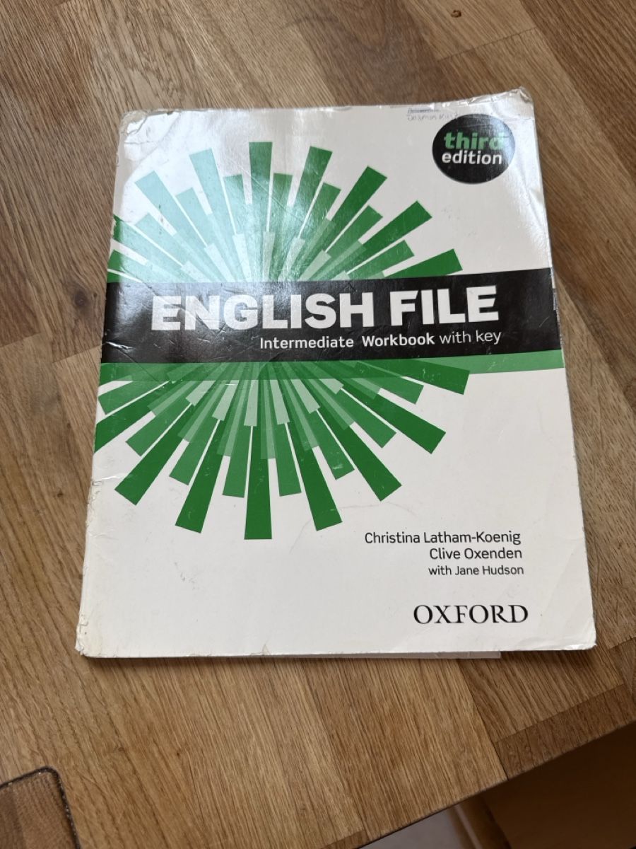 Bücher: English File Intermediate Workbook  – Gebraucht aus Sempach von Nimsaj5