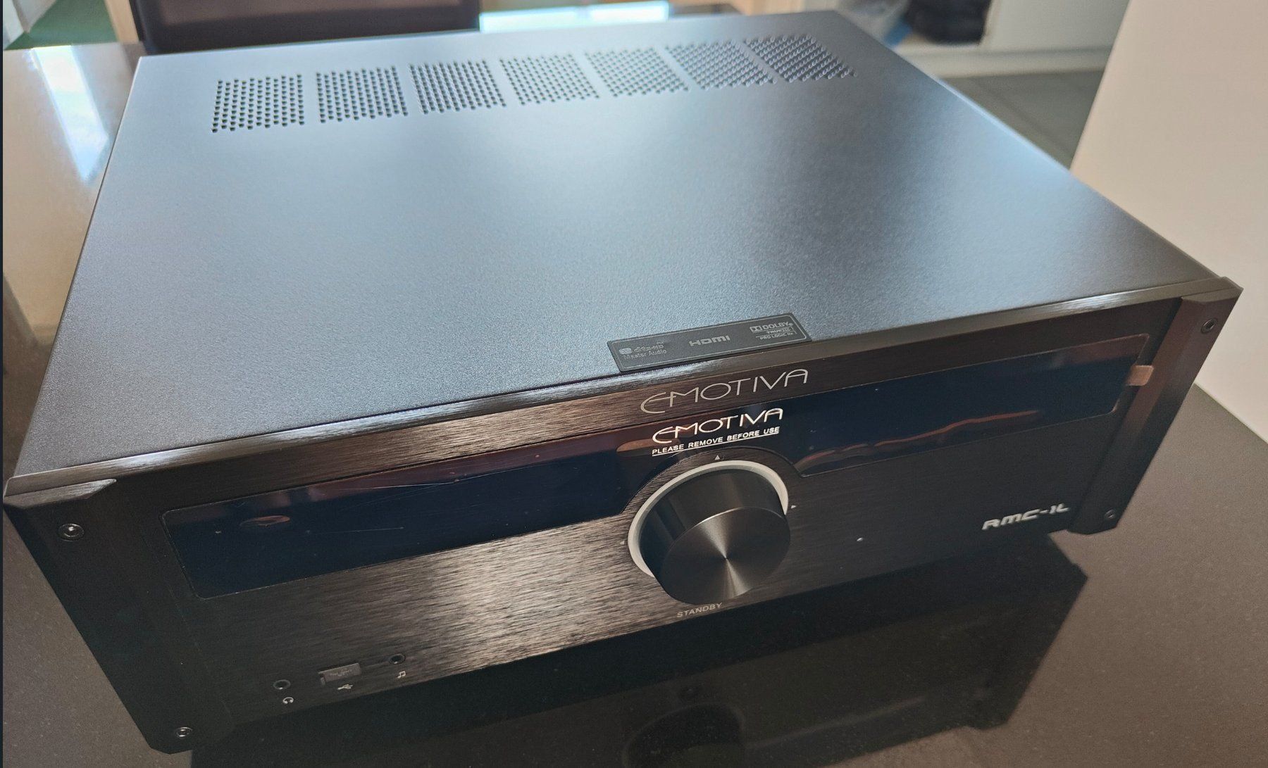 Amplificatori: Emotiva RMC-1L mit Dirac Live – Usato da Stilli venduto da Stratocaster 1